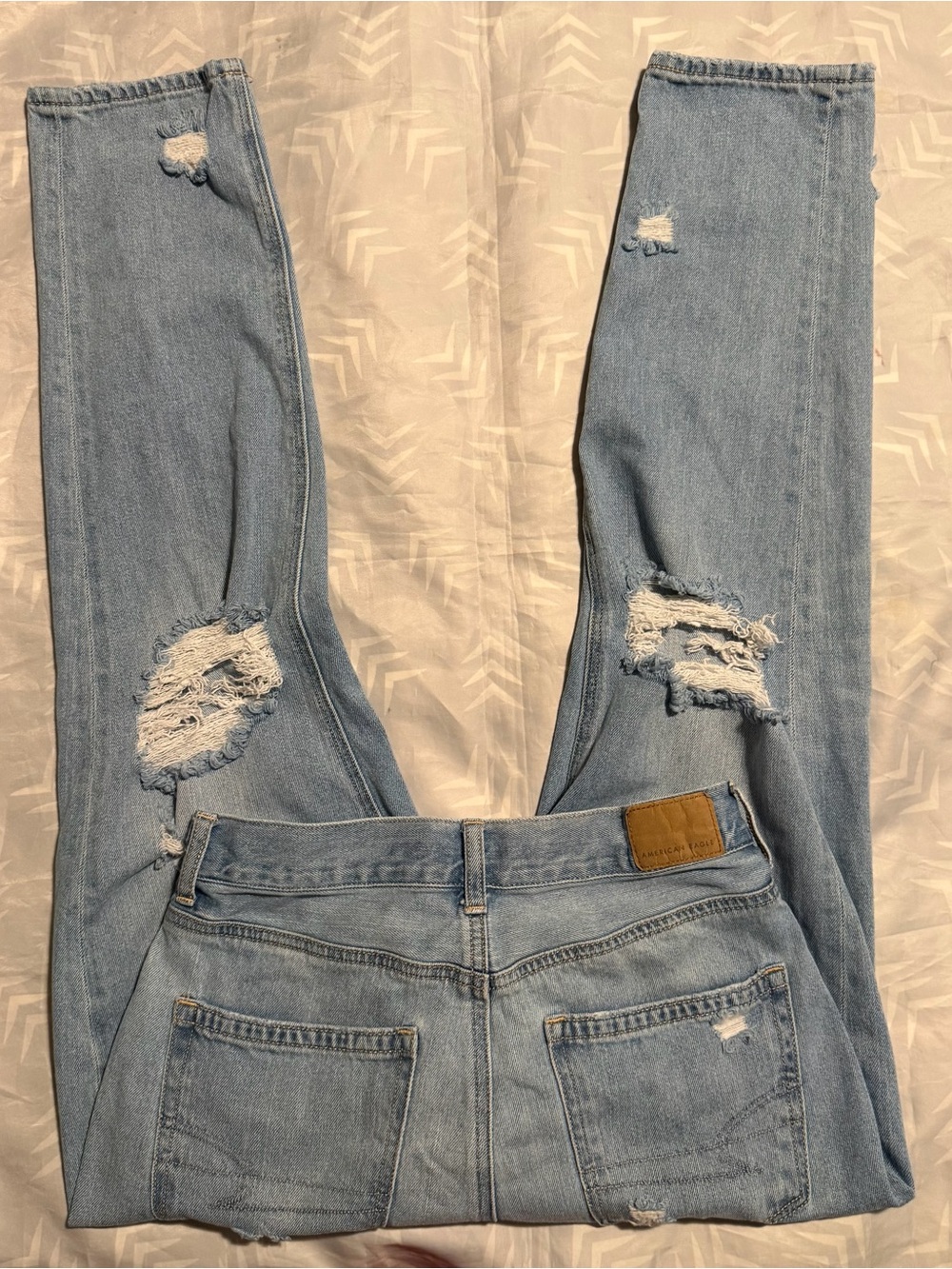 American Eagle Outfitters Light Blue Mom Jeans - Picture 5 of 6